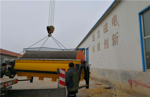 潍坊湿式磁选机厂家，湿式磁选机性能优劣一试便知_工作原理_钒钛铁矿潍坊湿式磁选机厂家，湿式磁选机性能优劣一试便知型号参数及磁场强度 