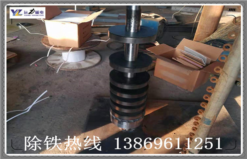 铁矿干粉磁选机，铁矿干粉磁选机经得起客户比较_磁性矿铁矿干粉磁选机经得起客户比较_铁矿干粉磁选机经得起客户比较工作视频皮带及结构价格