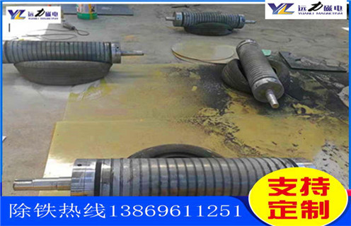 高白度钠长石选矿选哪家?潍坊91蜜桃国产凸凸在线观看磁电强磁辊式磁选机凭实力领跑